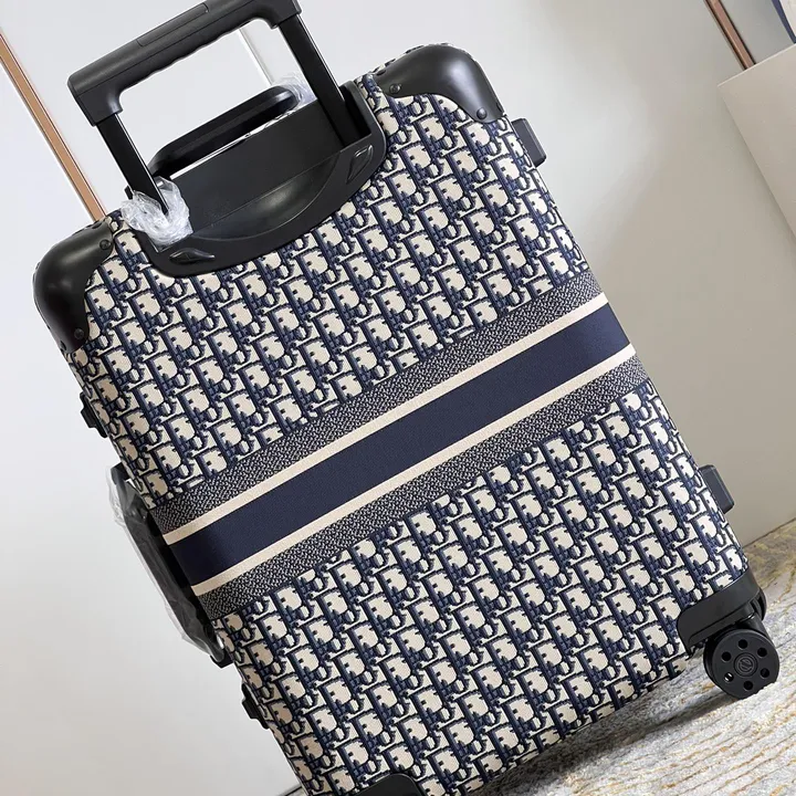 スーパーコピー クリスチャン・ルブタン スーツケース