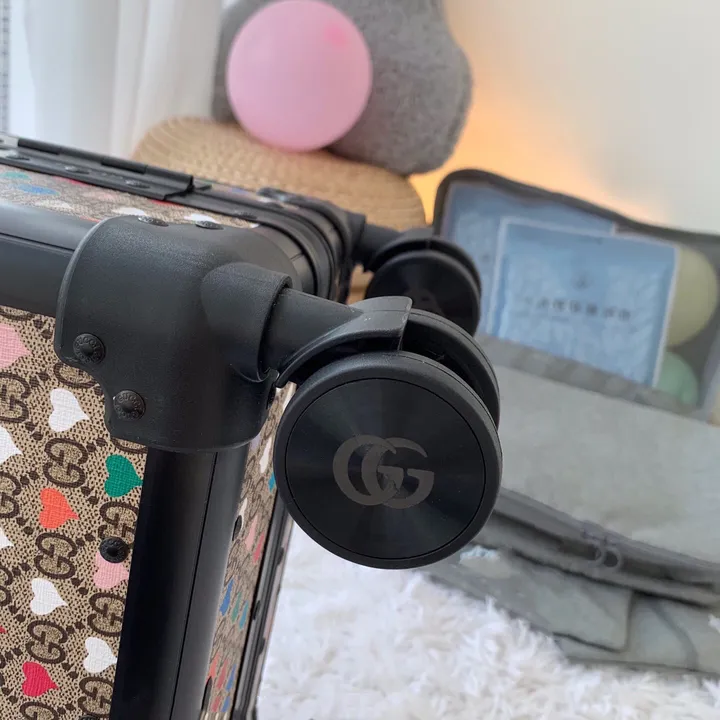 スーパーコピー グッチ スーツケース