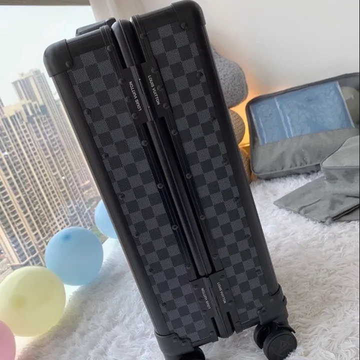 スーパーコピー ルイヴィトン スーツケース