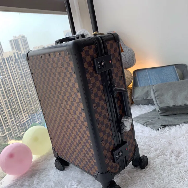 スーパーコピー ルイヴィトン スーツケース