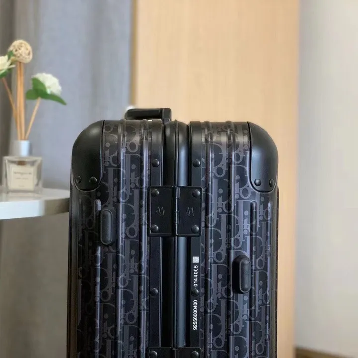 スーパーコピー リモワ スーツケース