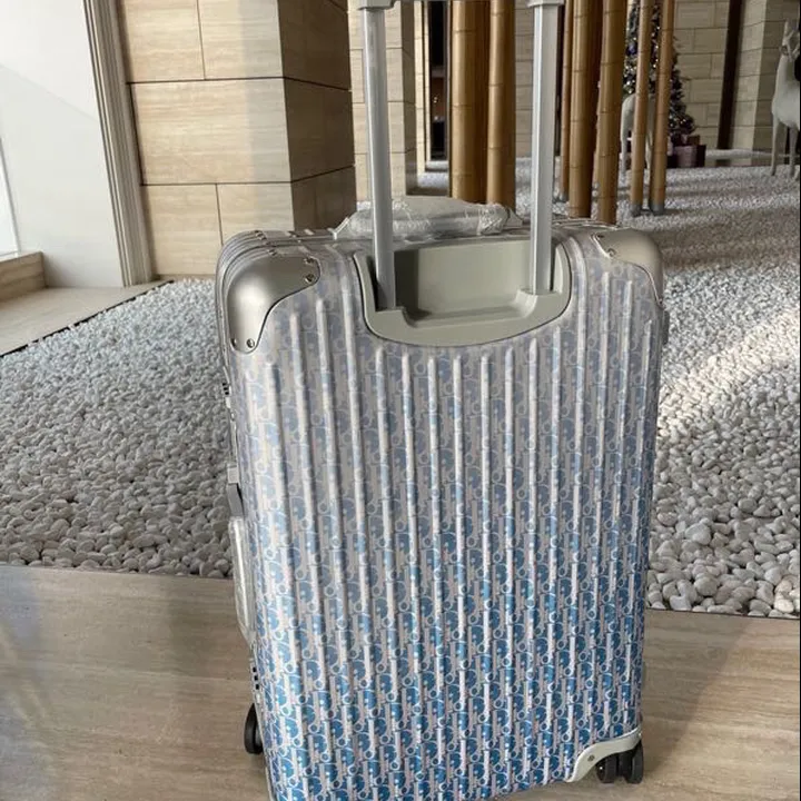 スーパーコピー リモワ スーツケース