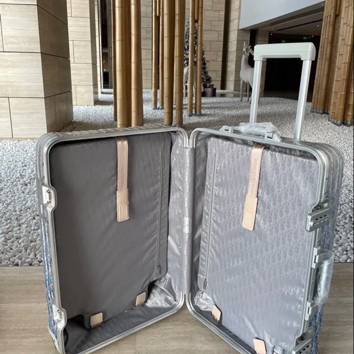 スーパーコピー リモワ スーツケース