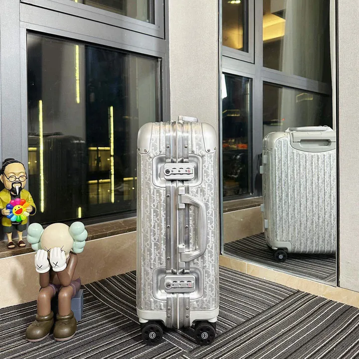 スーパーコピー リモワ スーツケース