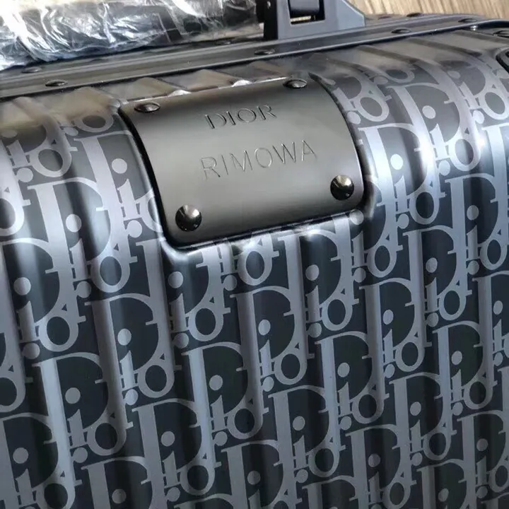 スーパーコピー リモワ スーツケース