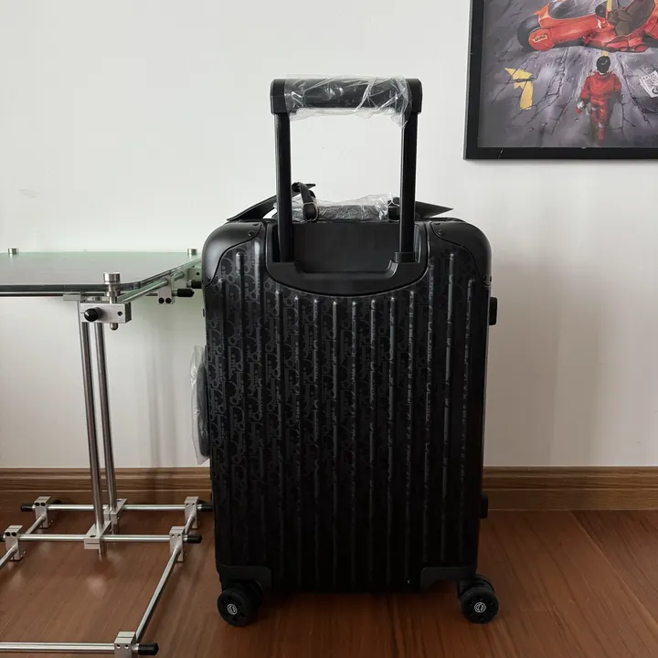 スーパーコピー リモワ スーツケース