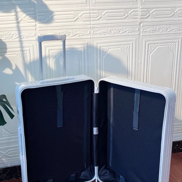 スーパーコピー リモワ スーツケース