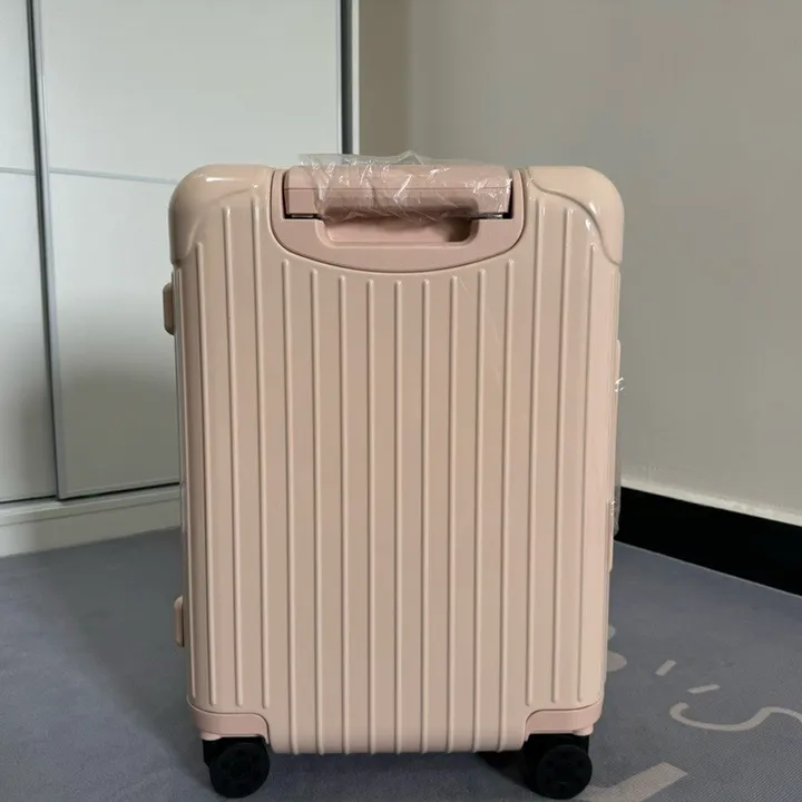 スーパーコピー リモワ スーツケース