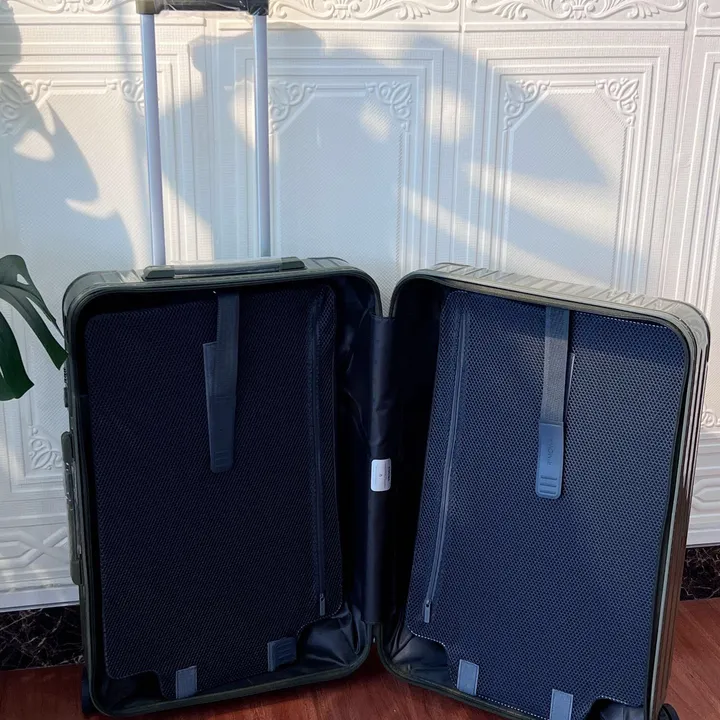 スーパーコピー リモワ スーツケース