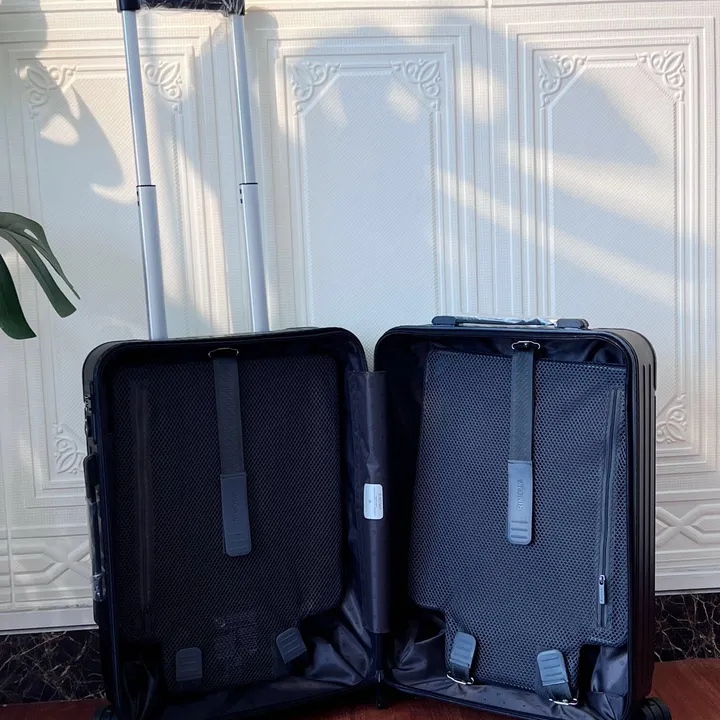 スーパーコピー リモワ スーツケース