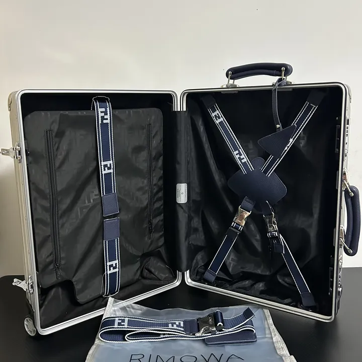 スーパーコピー ディオール スーツケース