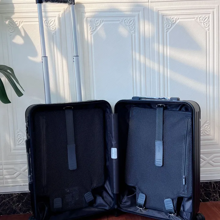 スーパーコピー リモワ スーツケース