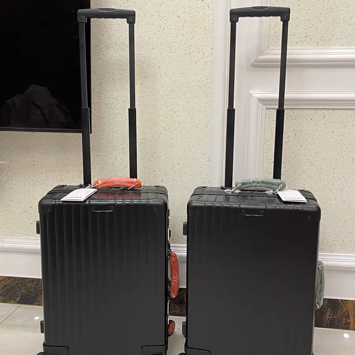 スーパーコピー リモワ スーツケース