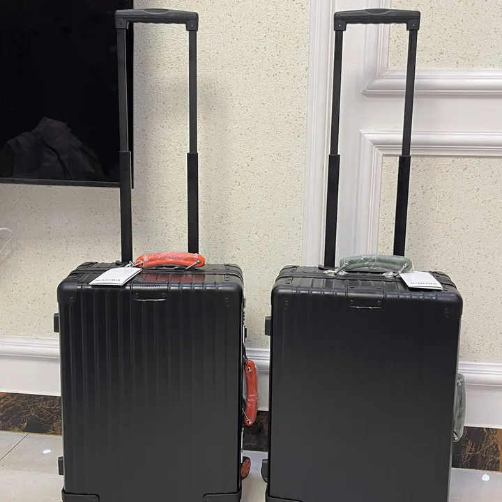 スーパーコピー リモワ スーツケース