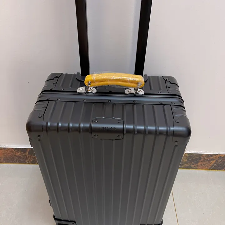 スーパーコピー リモワ スーツケース