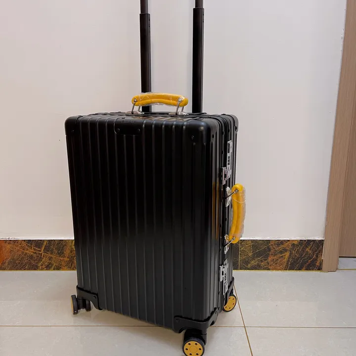 スーパーコピー リモワ スーツケース