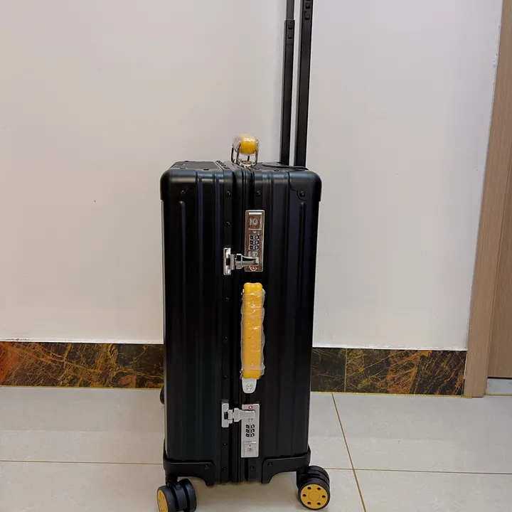 スーパーコピー リモワ スーツケース