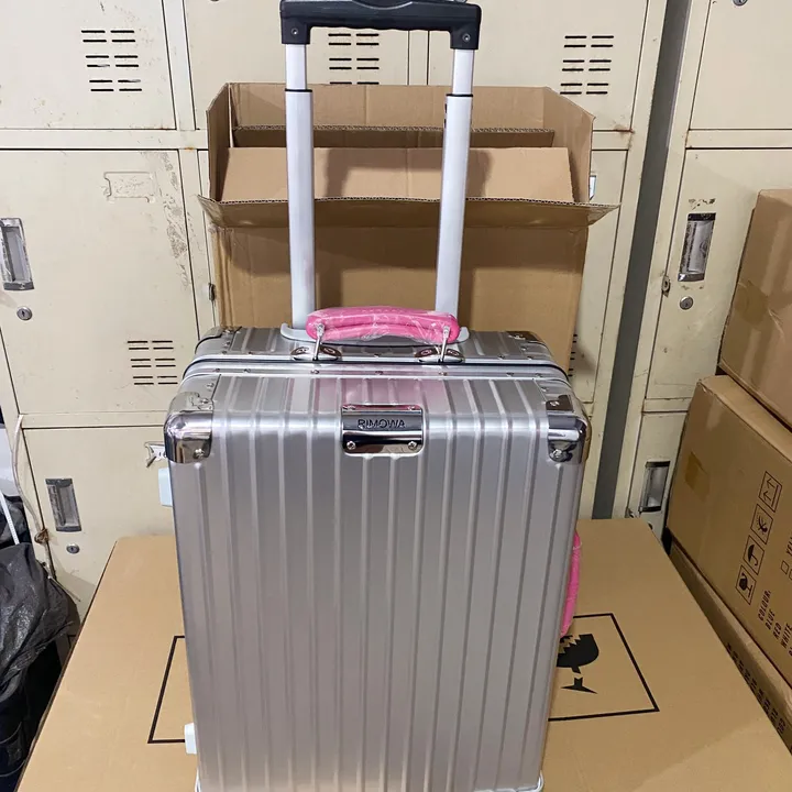 スーパーコピー リモワ スーツケース