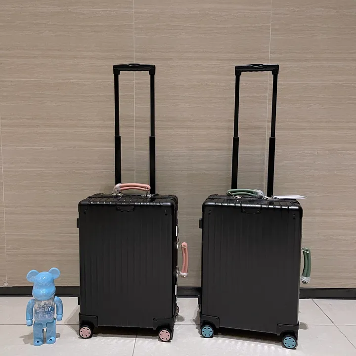 スーパーコピー リモワ スーツケース