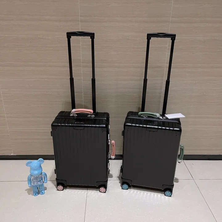 スーパーコピー リモワ スーツケース