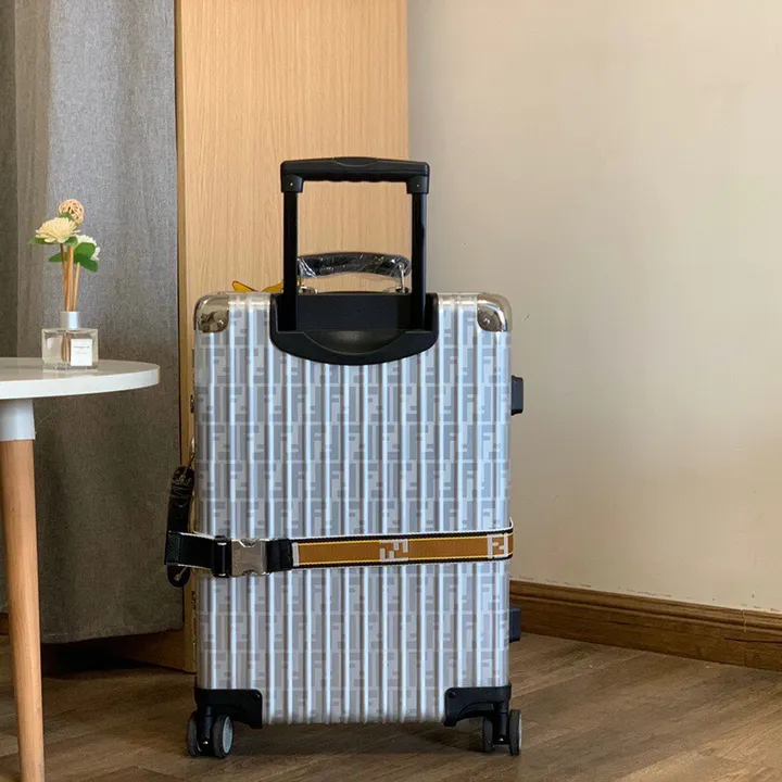 スーパーコピー リモワ スーツケース