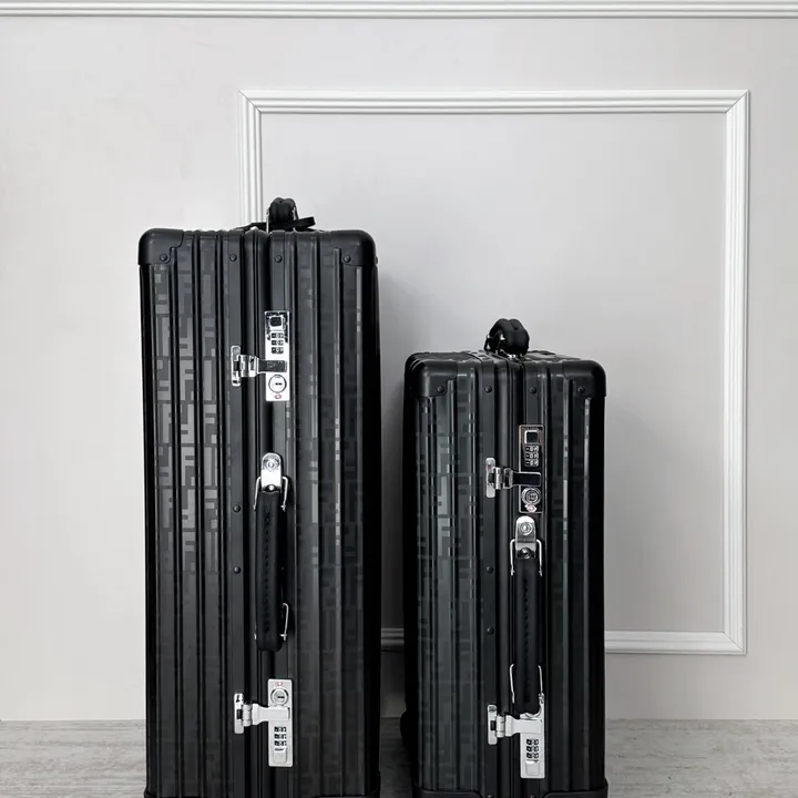 スーパーコピー フェンディ スーツケース