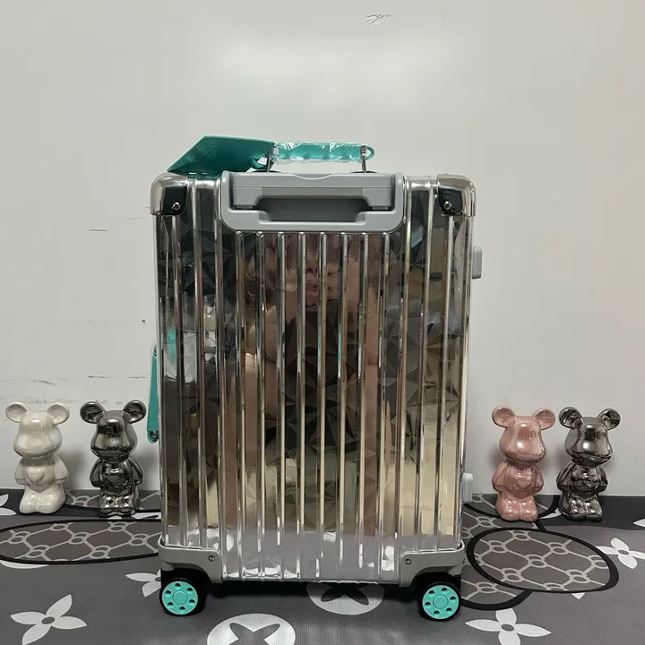 スーパーコピー ティファニー スーツケース