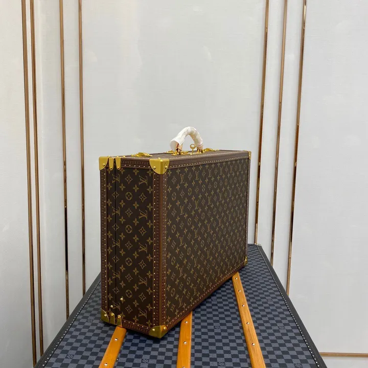 スーパーコピー ルイヴィトン スーツケース