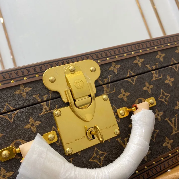 スーパーコピー ルイヴィトン スーツケース