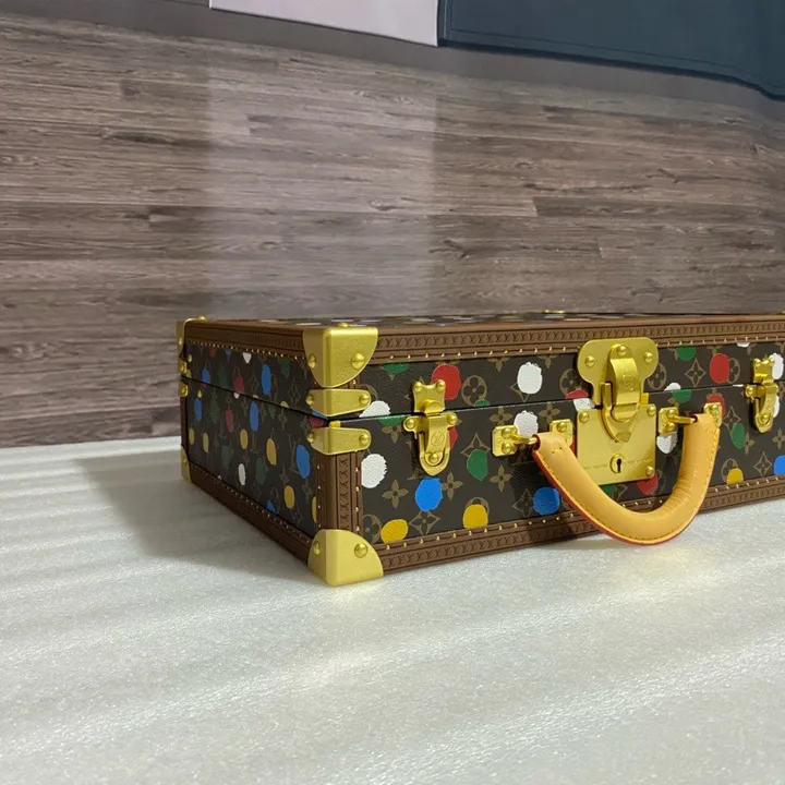 スーパーコピー ルイヴィトン スーツケース