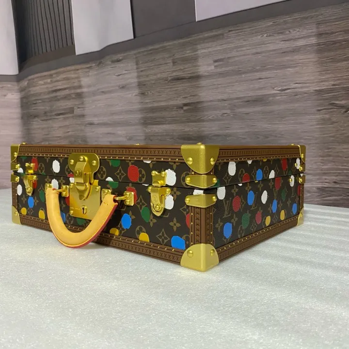 スーパーコピー ルイヴィトン スーツケース