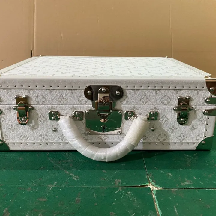 スーパーコピー ルイヴィトン スーツケース