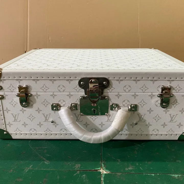 スーパーコピー ルイヴィトン スーツケース