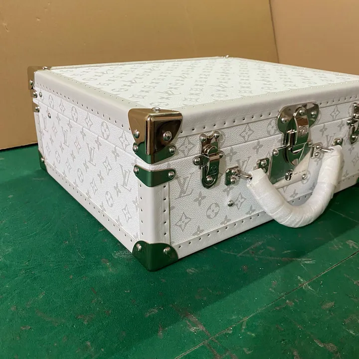 スーパーコピー ルイヴィトン スーツケース