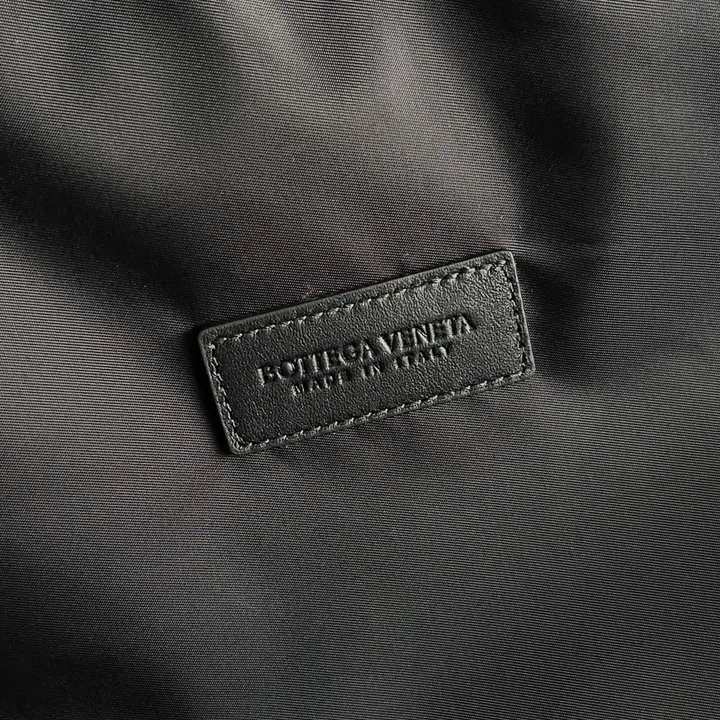 スーパーコピー ボッテガ ヴェネタ スーツケース