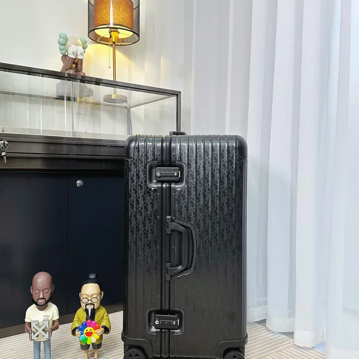 スーパーコピー ディオール スーツケース