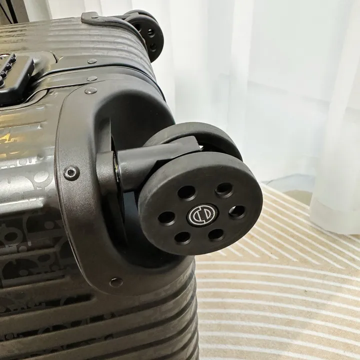 スーパーコピー ディオール スーツケース