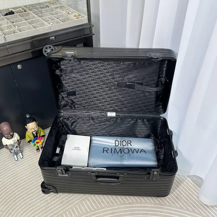 スーパーコピー ディオール スーツケース