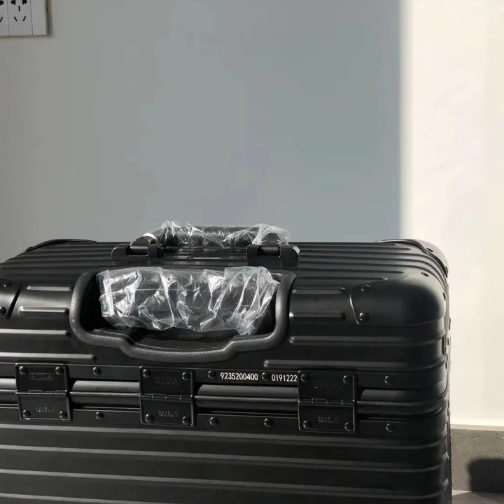 スーパーコピー リモワ スーツケース
