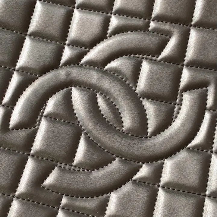 スーパーコピー シャネル スーツケース