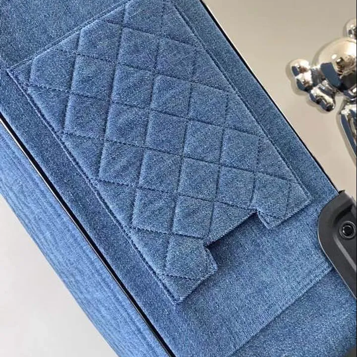 スーパーコピー シャネル スーツケース