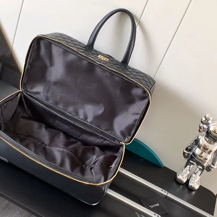 スーパーコピー シャネル スーツケース