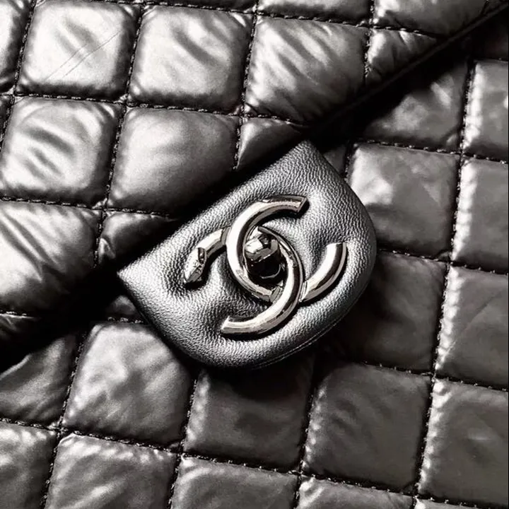 スーパーコピー シャネル スーツケース