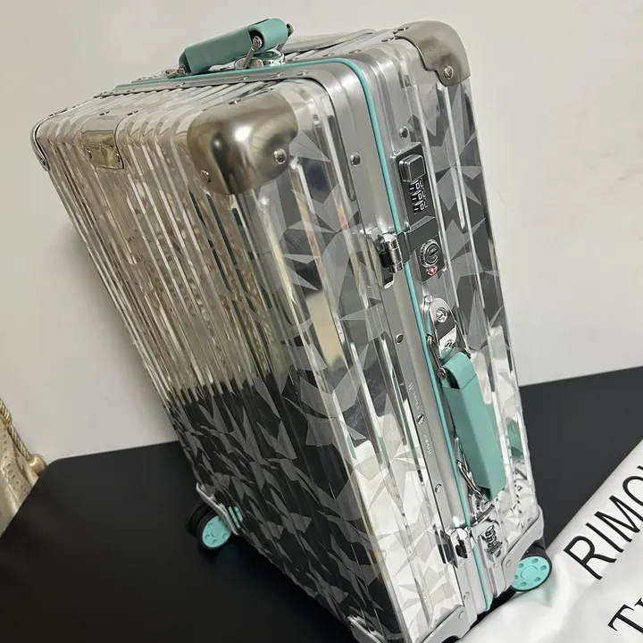 スーパーコピー ティファニー スーツケース