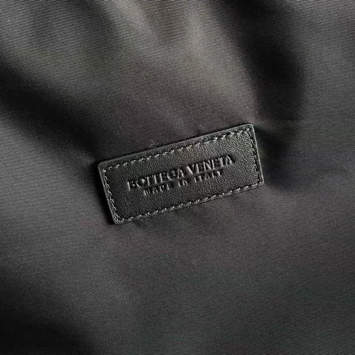 スーパーコピー ボッテガ ヴェネタ スーツケース