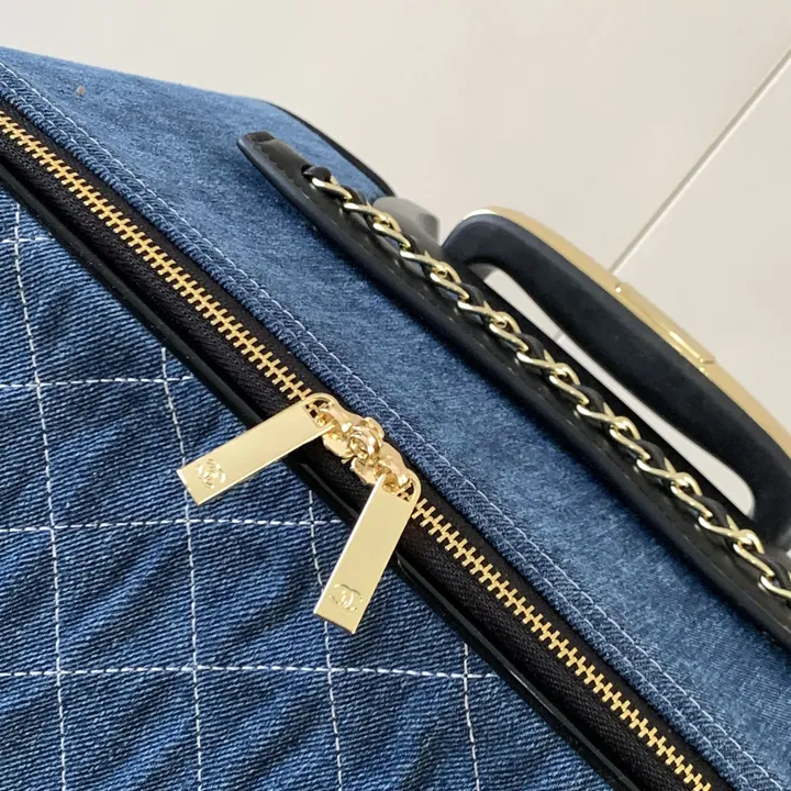 スーパーコピー シャネル スーツケース