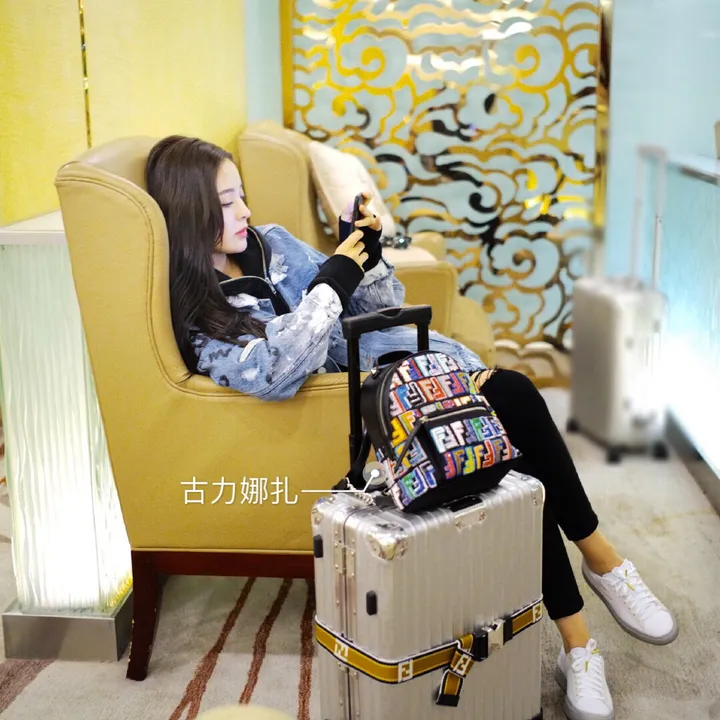 スーパーコピー フェンディ スーツケース