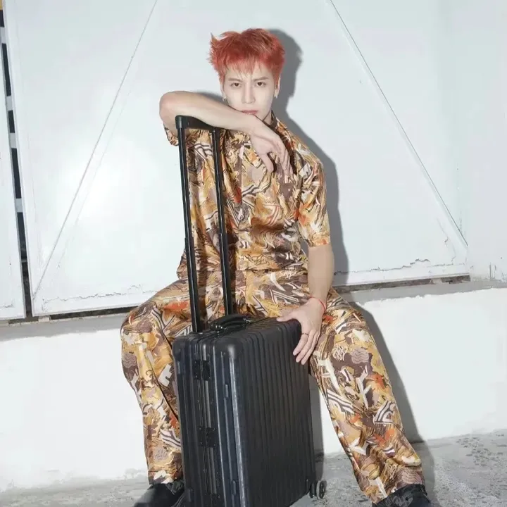 スーパーコピー フェンディ スーツケース