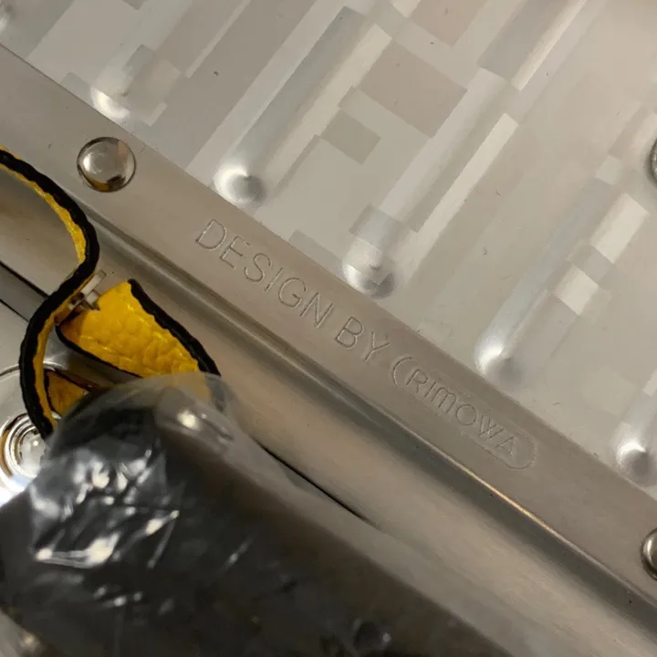 スーパーコピー フェンディ スーツケース