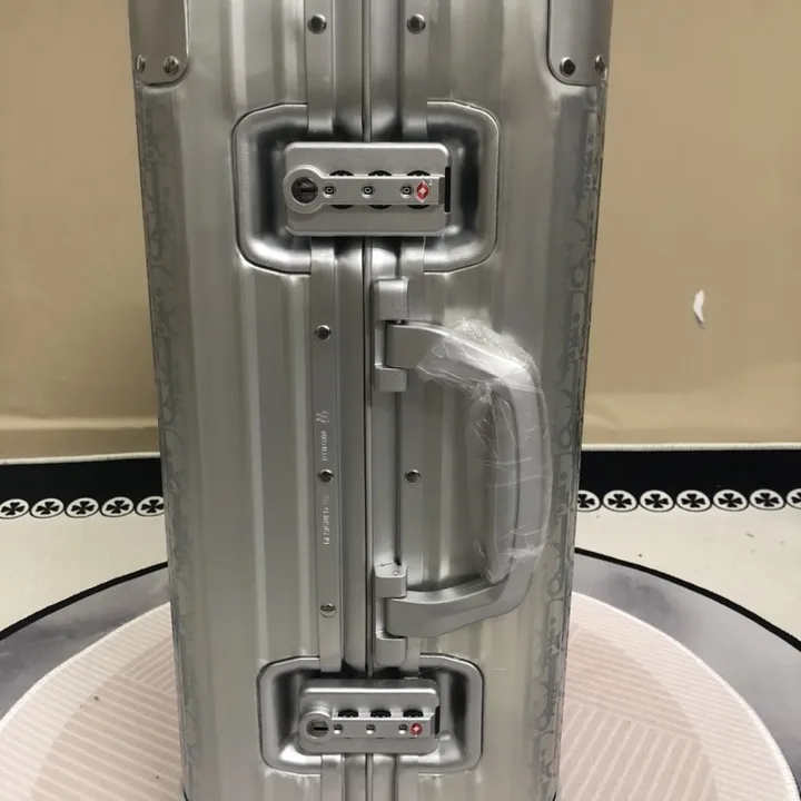 スーパーコピー ディオール スーツケース